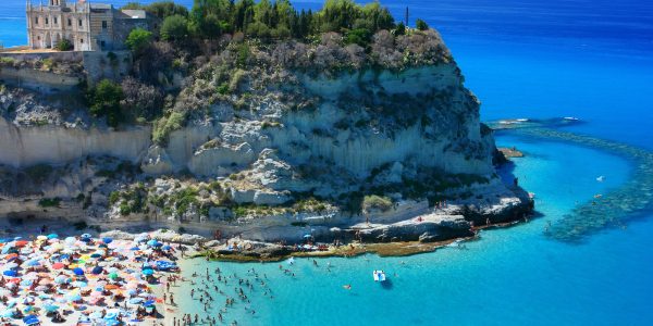 tropea-spiaggia-marina-dellisola